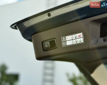 Мерседес ГЛЕ-Клас 2017 у Луцьку на Automoto.ua Сірий Мерседес ГЛЕ-Клас, об'ємом двигуна 2.2 л та пробігом 150 тис. км за 31599 $, фото 65 на Automoto.ua