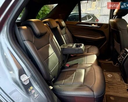 Серый Мерседес ГЛЕ-Класс, объемом двигателя 3 л и пробегом 114 тыс. км за 38000 $, фото 10 на Automoto.ua