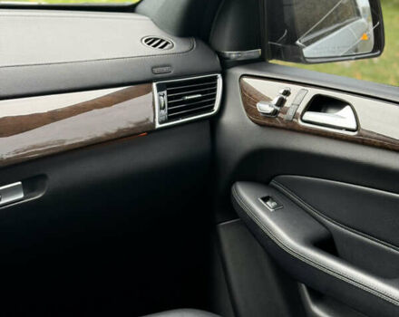 Серый Мерседес ГЛЕ-Класс, объемом двигателя 3 л и пробегом 157 тыс. км за 35900 $, фото 9 на Automoto.ua