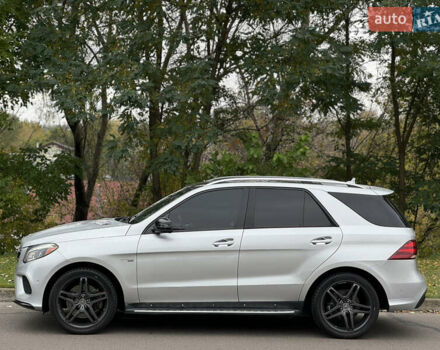 Серый Мерседес ГЛЕ-Класс, объемом двигателя 3 л и пробегом 157 тыс. км за 35900 $, фото 4 на Automoto.ua