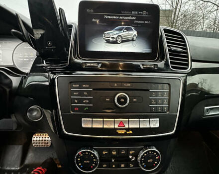 Сірий Мерседес ГЛЕ-Клас, об'ємом двигуна 3.5 л та пробігом 70 тис. км за 33500 $, фото 21 на Automoto.ua