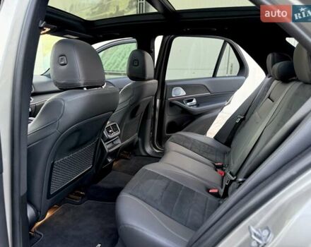 Серый Мерседес ГЛЕ-Класс, объемом двигателя 1.95 л и пробегом 75 тыс. км за 73900 $, фото 46 на Automoto.ua