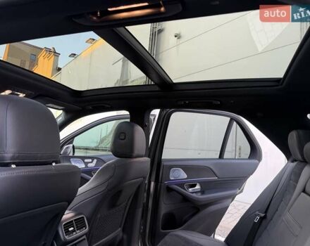 Серый Мерседес ГЛЕ-Класс, объемом двигателя 1.95 л и пробегом 75 тыс. км за 73900 $, фото 49 на Automoto.ua