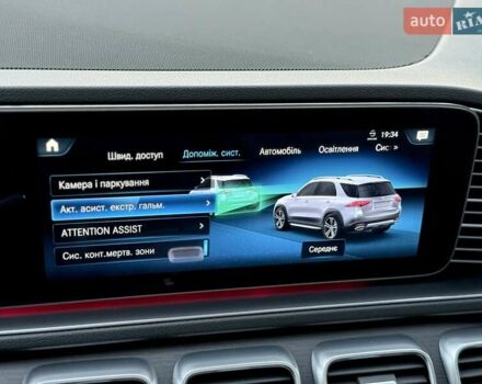 Серый Мерседес ГЛЕ-Класс, объемом двигателя 1.95 л и пробегом 75 тыс. км за 73900 $, фото 72 на Automoto.ua