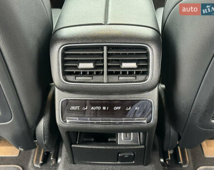 Серый Мерседес ГЛЕ-Класс, объемом двигателя 3 л и пробегом 60 тыс. км за 72000 $, фото 18 на Automoto.ua