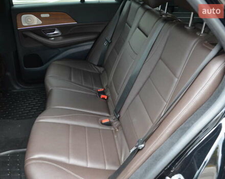 Серый Мерседес ГЛЕ-Класс, объемом двигателя 2 л и пробегом 82 тыс. км за 71999 $, фото 43 на Automoto.ua