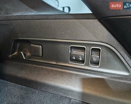 Серый Мерседес ГЛЕ-Класс, объемом двигателя 1.95 л и пробегом 152 тыс. км за 87777 $, фото 13 на Automoto.ua