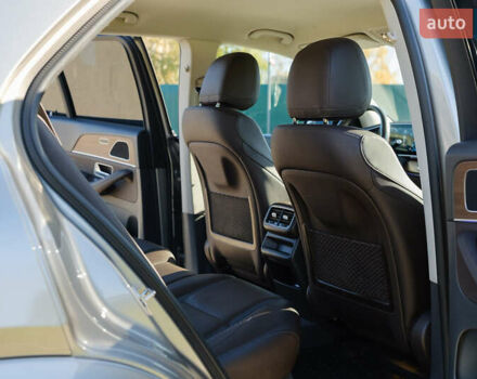 Сірий Мерседес ГЛЕ-Клас, об'ємом двигуна 2.93 л та пробігом 95 тис. км за 73000 $, фото 24 на Automoto.ua