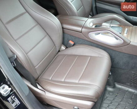 Серый Мерседес ГЛЕ-Класс, объемом двигателя 2 л и пробегом 82 тыс. км за 71999 $, фото 52 на Automoto.ua