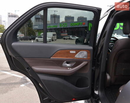 Серый Мерседес ГЛЕ-Класс, объемом двигателя 2 л и пробегом 82 тыс. км за 71999 $, фото 42 на Automoto.ua