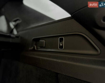 Серый Мерседес ГЛЕ-Класс, объемом двигателя 3.98 л и пробегом 27 тыс. км за 152000 $, фото 35 на Automoto.ua