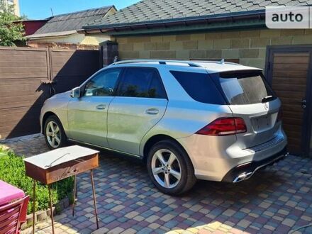 Серый Мерседес ГЛЕ-Класс, объемом двигателя 3.5 л и пробегом 183 тыс. км за 29900 $, фото 1 на Automoto.ua