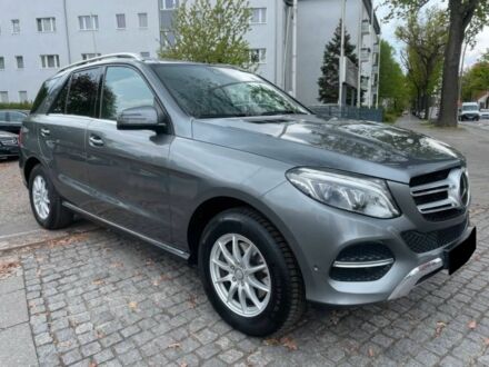Мерседес ГЛЕ-Класс 2016 в Ровно на Automoto.ua Серый Мерседес ГЛЕ-Класс, объемом двигателя 3 л и пробегом 80 тыс. км за 19900 $, фото 1 на Automoto.ua