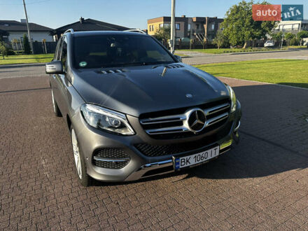 Мерседес ГЛЕ-Клас 2016 у Рівному на Automoto.ua Сірий Мерседес ГЛЕ-Клас, об'ємом двигуна 2.99 л та пробігом 252 тис. км за 37500 $, фото 1 на Automoto.ua