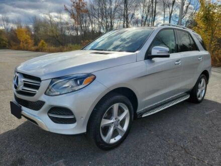 Серый Мерседес ГЛЕ-Класс, объемом двигателя 3.5 л и пробегом 77 тыс. км за 4500 $, фото 1 на Automoto.ua