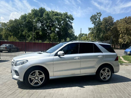 Мерседес ГЛЕ-Клас 2016 у Черкасах на Automoto.ua Сірий Мерседес ГЛЕ-Клас, об'ємом двигуна 2.99 л та пробігом 144 тис. км за 36500 $, фото 1 на Automoto.ua