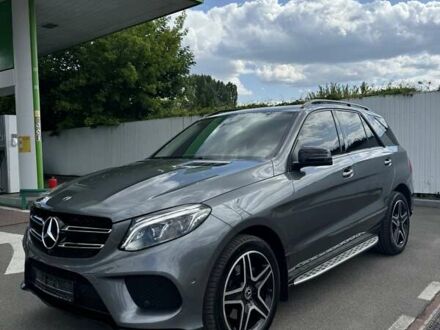 Мерседес ГЛЕ-Класс 2018 в Киеве на Automoto.ua Серый Мерседес ГЛЕ-Класс, объемом двигателя 2.14 л и пробегом 120 тыс. км за 33000 $, фото 1 на Automoto.ua