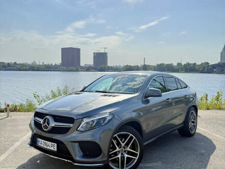 Мерседес ГЛЕ-Класс 2019 в Киеве на Automoto.ua Серый Мерседес ГЛЕ-Класс, объемом двигателя 2.99 л и пробегом 69 тыс. км за 53999 $, фото 1 на Automoto.ua