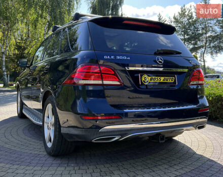 Синий Мерседес ГЛЕ-Класс, объемом двигателя 2.2 л и пробегом 135 тыс. км за 31850 $, фото 4 на Automoto.ua