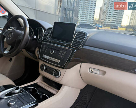 Синий Мерседес ГЛЕ-Класс, объемом двигателя 3.5 л и пробегом 85 тыс. км за 28500 $, фото 50 на Automoto.ua