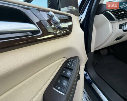 Синий Мерседес ГЛЕ-Класс, объемом двигателя 3.5 л и пробегом 85 тыс. км за 28500 $, фото 24 на Automoto.ua