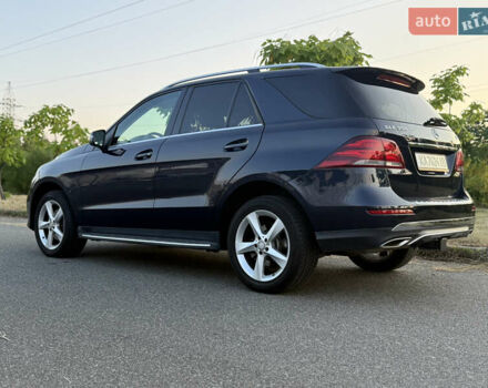 Синий Мерседес ГЛЕ-Класс, объемом двигателя 3.5 л и пробегом 85 тыс. км за 28500 $, фото 2 на Automoto.ua