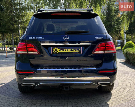 Синий Мерседес ГЛЕ-Класс, объемом двигателя 2.2 л и пробегом 135 тыс. км за 31850 $, фото 5 на Automoto.ua