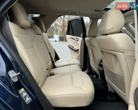 Синий Мерседес ГЛЕ-Класс, объемом двигателя 3.5 л и пробегом 142 тыс. км за 20999 $, фото 61 на Automoto.ua