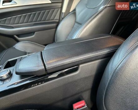 Синій Мерседес ГЛЕ-Клас, об'ємом двигуна 3 л та пробігом 170 тис. км за 29850 $, фото 80 на Automoto.ua