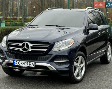 Синий Мерседес ГЛЕ-Класс, объемом двигателя 3.5 л и пробегом 142 тыс. км за 20999 $, фото 2 на Automoto.ua