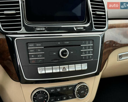 Синий Мерседес ГЛЕ-Класс, объемом двигателя 3.5 л и пробегом 142 тыс. км за 20999 $, фото 76 на Automoto.ua