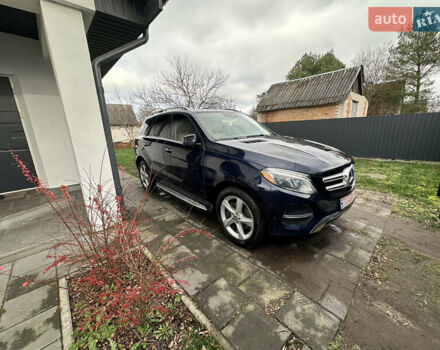 Синий Мерседес ГЛЕ-Класс, объемом двигателя 3.5 л и пробегом 169 тыс. км за 31000 $, фото 2 на Automoto.ua