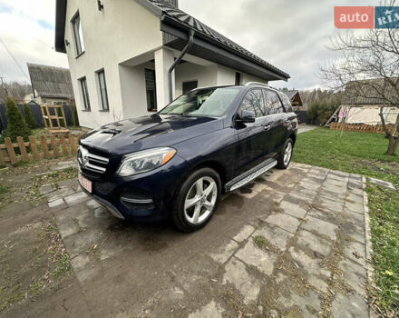 Синий Мерседес ГЛЕ-Класс, объемом двигателя 3.5 л и пробегом 169 тыс. км за 31000 $, фото 1 на Automoto.ua