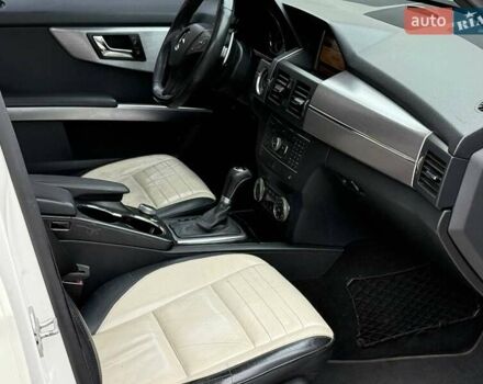 Мерседес ГЛК-Класс 2008 в Одессе на Automoto.ua Белый Мерседес ГЛК-Класс, объемом двигателя 3 л и пробегом 290 тыс. км за 12190 $, фото 16 на Automoto.ua
