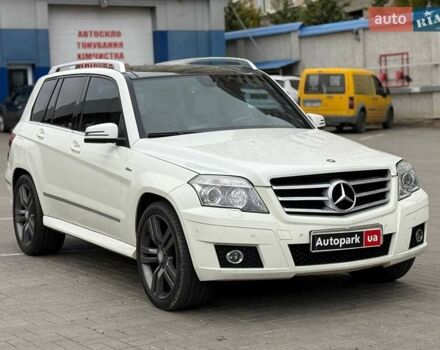 Мерседес ГЛК-Класс 2008 в Одессе на Automoto.ua Белый Мерседес ГЛК-Класс, объемом двигателя 3 л и пробегом 290 тыс. км за 12190 $, фото 2 на Automoto.ua