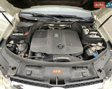 Мерседес ГЛК-Класс 2010 в Береговом на Automoto.ua Белый Мерседес ГЛК-Класс, объемом двигателя 2.14 л и пробегом 278 тыс. км за 12000 $, фото 17 на Automoto.ua
