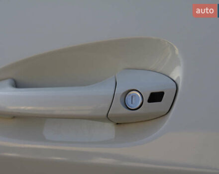 Белый Мерседес ГЛК-Класс, объемом двигателя 2.14 л и пробегом 360 тыс. км за 11900 $, фото 17 на Automoto.ua