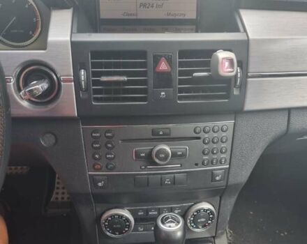 Мерседес ГЛК-Класс 2010 в Луцке на Automoto.ua Белый Мерседес ГЛК-Класс, объемом двигателя 2.1 л и пробегом 210 тыс. км за 14000 $, фото 4 на Automoto.ua