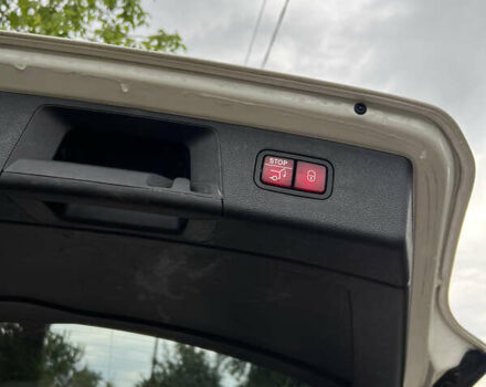 Мерседес ГЛК-Клас 2013 у Вінниці на Automoto.ua Білий Мерседес ГЛК-Клас, об'ємом двигуна 2.14 л та пробігом 230 тис. км за 19300 $, фото 15 на Automoto.ua