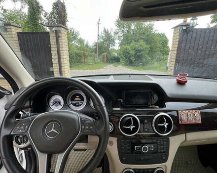 Мерседес ГЛК-Клас 2013 у Вінниці на Automoto.ua Білий Мерседес ГЛК-Клас, об'ємом двигуна 2.14 л та пробігом 230 тис. км за 19300 $, фото 11 на Automoto.ua