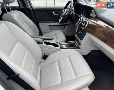 Белый Мерседес ГЛК-Класс, объемом двигателя 3.5 л и пробегом 251 тыс. км за 13990 $, фото 42 на Automoto.ua