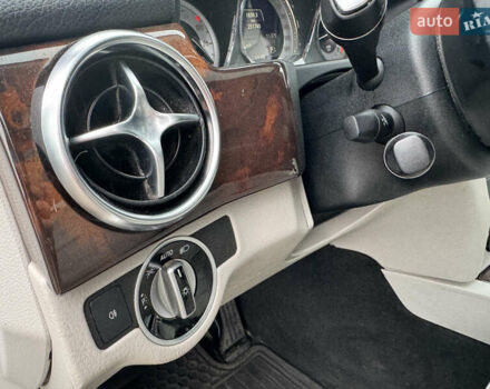 Белый Мерседес ГЛК-Класс, объемом двигателя 3.5 л и пробегом 251 тыс. км за 13990 $, фото 19 на Automoto.ua