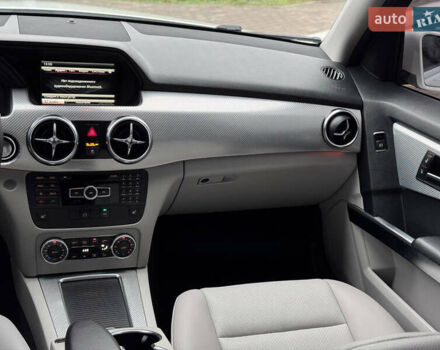 Белый Мерседес ГЛК-Класс, объемом двигателя 3.5 л и пробегом 227 тыс. км за 14650 $, фото 25 на Automoto.ua