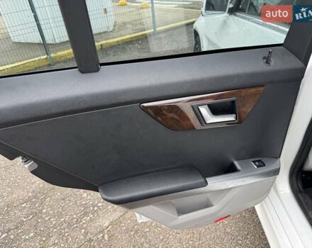 Белый Мерседес ГЛК-Класс, объемом двигателя 3.5 л и пробегом 251 тыс. км за 13990 $, фото 28 на Automoto.ua