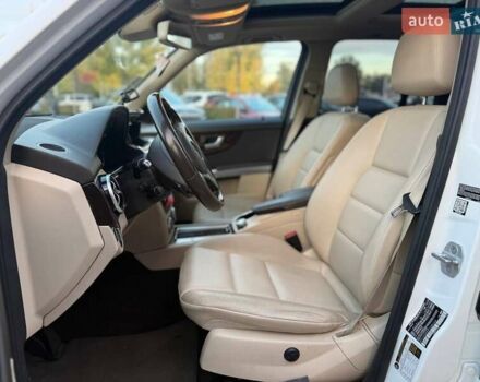Мерседес ГЛК-Класс 2014 в Киеве на Automoto.ua Белый Мерседес ГЛК-Класс, объемом двигателя 2.14 л и пробегом 268 тыс. км за 20490 $, фото 8 на Automoto.ua