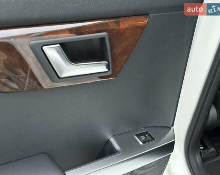 Белый Мерседес ГЛК-Класс, объемом двигателя 2.14 л и пробегом 170 тыс. км за 15500 $, фото 30 на Automoto.ua