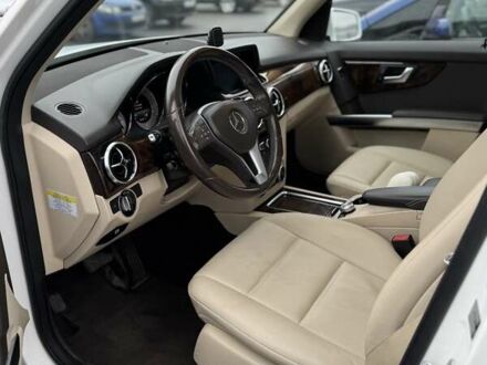 Мерседес ГЛК-Клас 2013 у Тернополі на Automoto.ua Білий Мерседес ГЛК-Клас, об'ємом двигуна 2.14 л та пробігом 111 тис. км за 19000 $, фото 1 на Automoto.ua