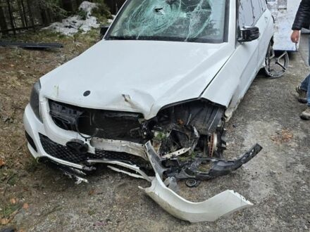 Белый Мерседес ГЛК-Класс, объемом двигателя 3.5 л и пробегом 1 тыс. км за 7000 $, фото 1 на Automoto.ua