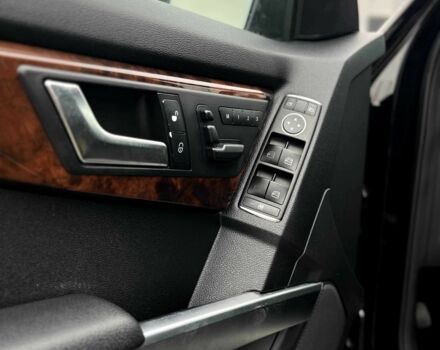 Черный Мерседес ГЛК-Класс, объемом двигателя 3.5 л и пробегом 216 тыс. км за 12700 $, фото 12 на Automoto.ua