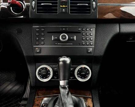 Черный Мерседес ГЛК-Класс, объемом двигателя 3.5 л и пробегом 216 тыс. км за 12700 $, фото 15 на Automoto.ua